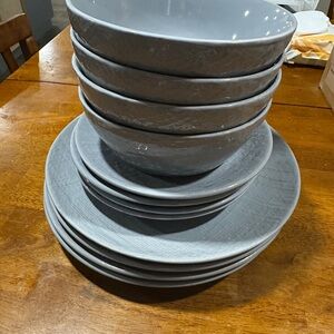 12 piece dinnerware set- H2K Home to Kitchen Grey Stoneware Set NEW